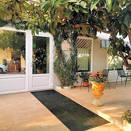 לינה וארוחת בוקר Casa Cipriani 4*