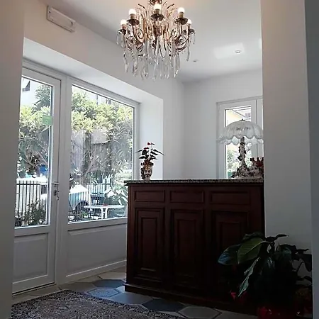 לינה וארוחת בוקר Casa Cipriani פוטנצה פיצ'נה