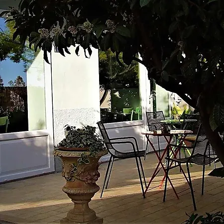 לינה וארוחת בוקר Casa Cipriani 4*